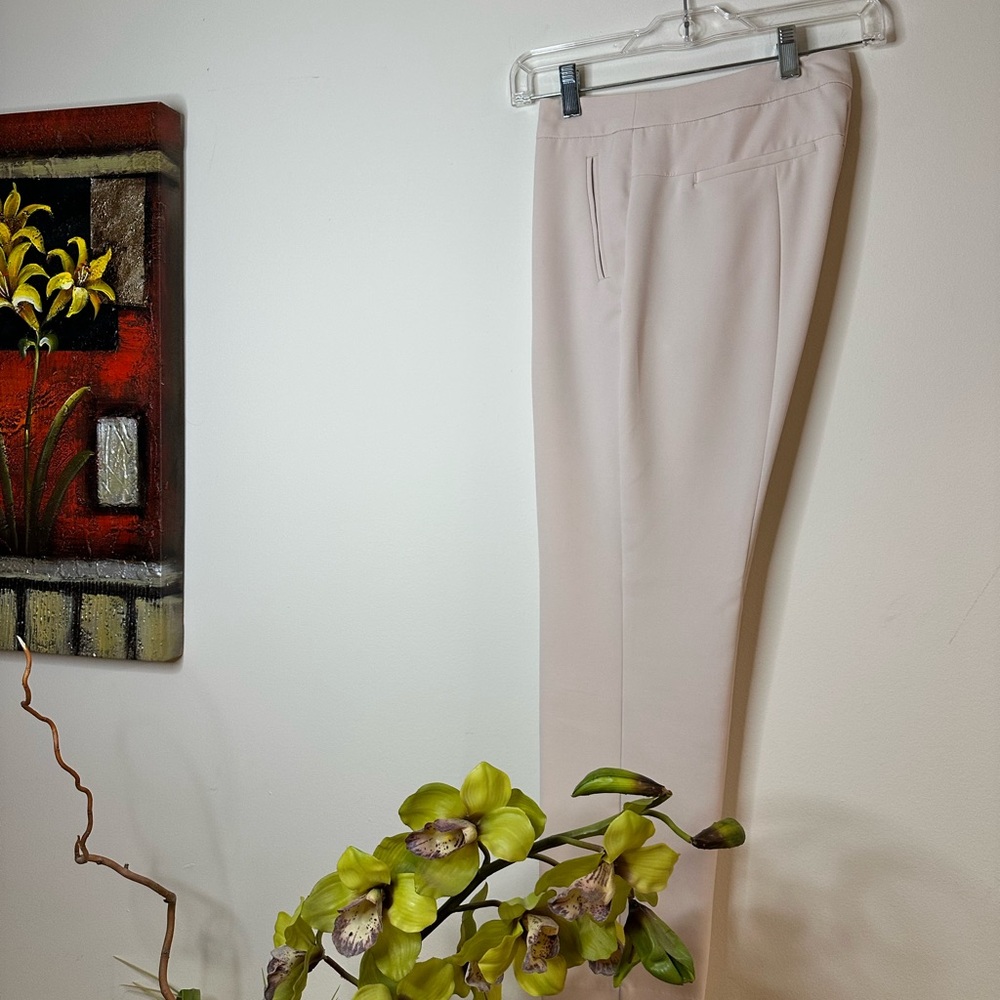P158- Adrianna Papell Cream Skinny Pants Tailored Fit